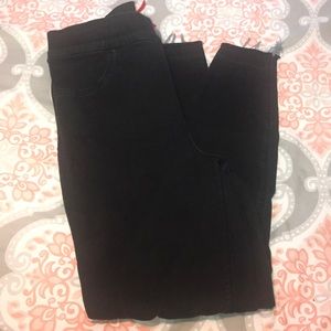 Distressed skinny jeans - worn 2x